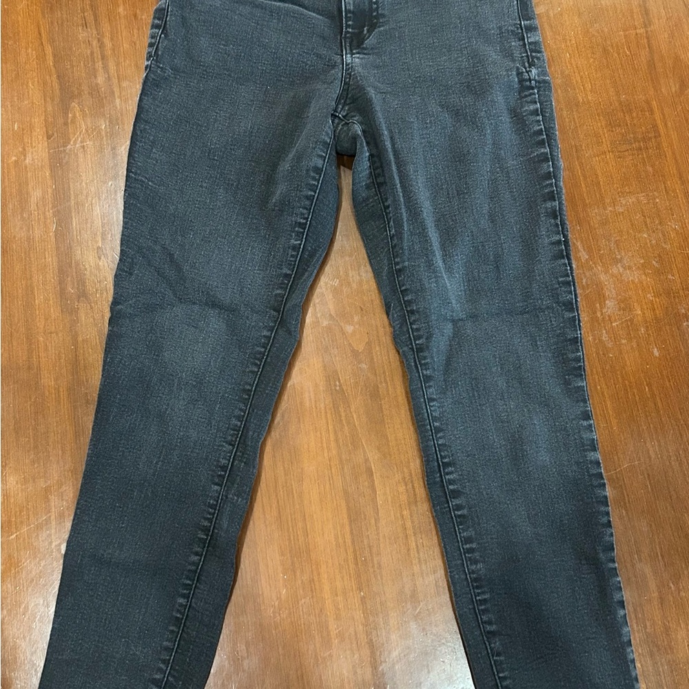 1822 Denim Women's Dark Gray/Black Skinny Jeans